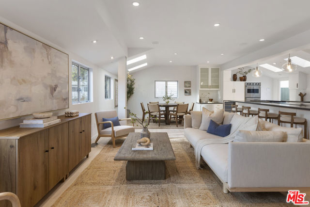 Drew Fenton | 257 Entrada Drive Santa Monica CA | MLS: 7501252 Drew Fenton | 257 Entrada Drive Santa Monica CA | MLS: 7501252