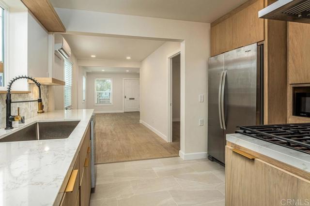 Detail Gallery Image 12 of 23 For 3645 Marlborough Ave, San Diego,  CA 92105 - 3 Beds | 3 Baths