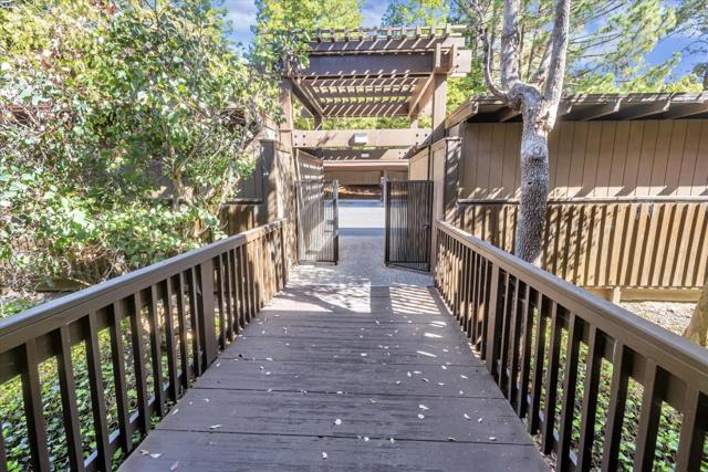 3334 Brittan Avenue, San Carlos CA: https://media.crmls.org/mediaz/e0125acf-452e-419c-98fc-73cc17d4d4da.jpg