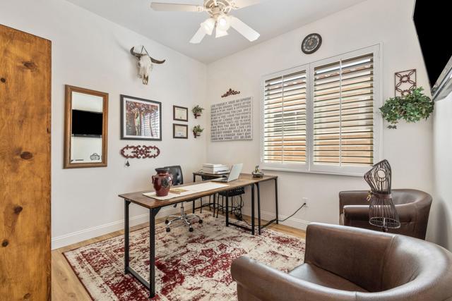 81919 Avenida Dulce, Indio CA: https://media.crmls.org/mediaz/e012bbc5-74b6-4e39-af34-b27fbd0ef417.jpg