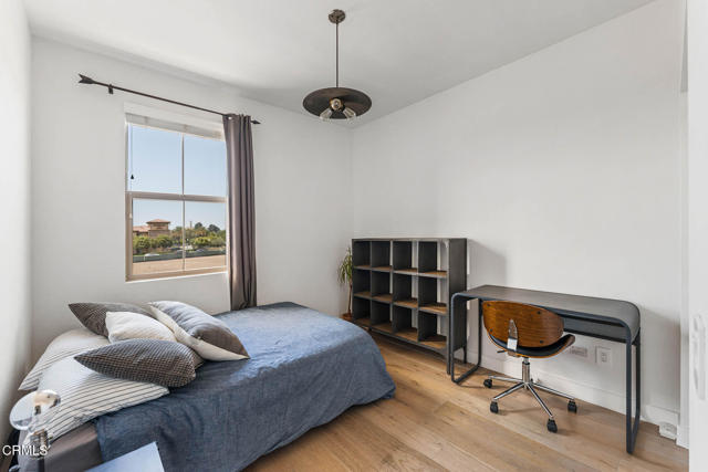 167 Westpark Court, Camarillo CA: https://media.crmls.org/mediaz/e0131bb3-b7b7-40ea-b851-43ef8a52cedf.jpg
