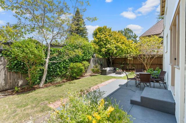796 Willborough, Burlingame CA: https://media.crmls.org/mediaz/e0141de0-964b-4cd1-a1d3-44909ea731b2.jpg