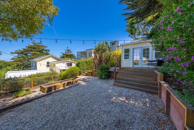 799 Grace Street, Monterey CA: https://media.crmls.org/mediaz/e01460f0-7718-463d-a68c-abc1e5d7a4df.jpg