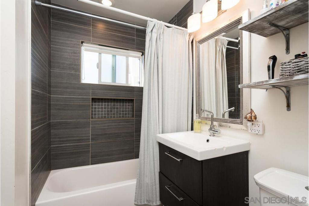 MLS #250017346SD image #31