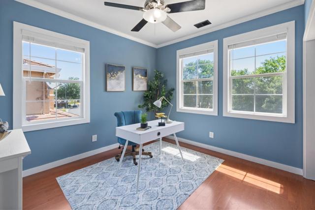 895 Oak Brook Way, Gilroy CA: https://media.crmls.org/mediaz/e01682e1-5af8-4f7b-9d31-1185da895fa2.jpg
