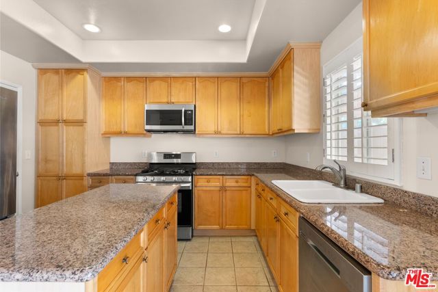 15804 Crest Lane, Gardena CA: https://media.crmls.org/mediaz/e01687c0-7a88-4caa-94c3-3fe34bacd41f.jpg