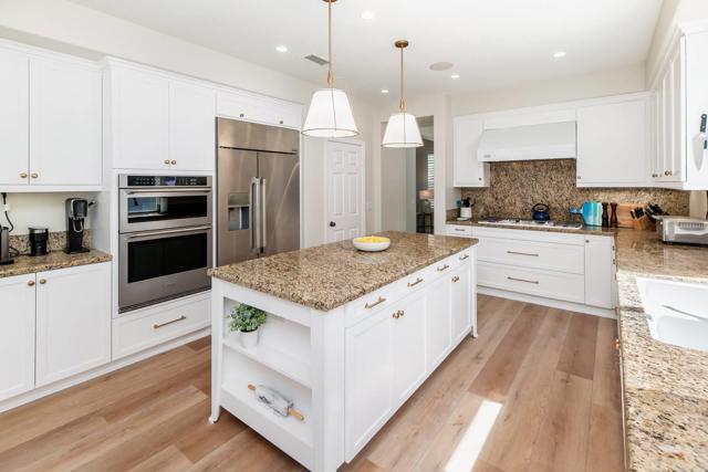 Detail Gallery Image 17 of 52 For 2883 Camino Serbal, Carlsbad,  CA 92009 - 4 Beds | 3 Baths