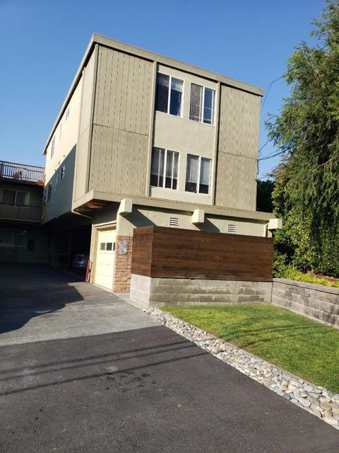 308 Torino Drive, San Carlos CA: https://media.crmls.org/mediaz/e016db5d-84ad-4fac-ab46-63a09ba6d789.jpg