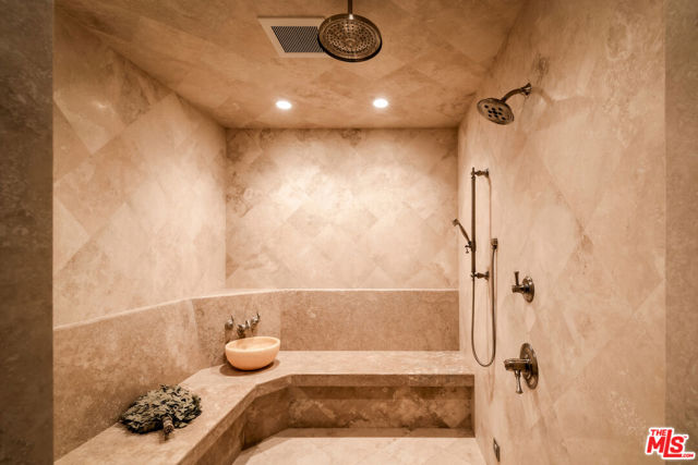 1350 Benedict Canyon Drive, Beverly Hills CA: https://media.crmls.org/mediaz/e0171a93-8513-4a66-95b2-070400b18b0e.jpg