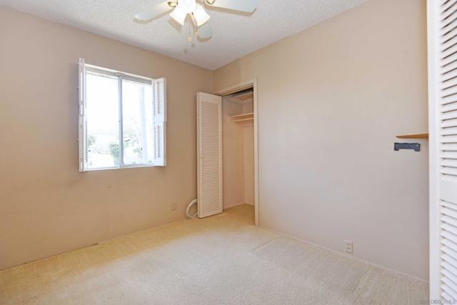3559 Buena Vista St, San Diego CA: https://media.crmls.org/mediaz/e0172e4a-d74e-46e5-8184-31ecca689f94.jpg