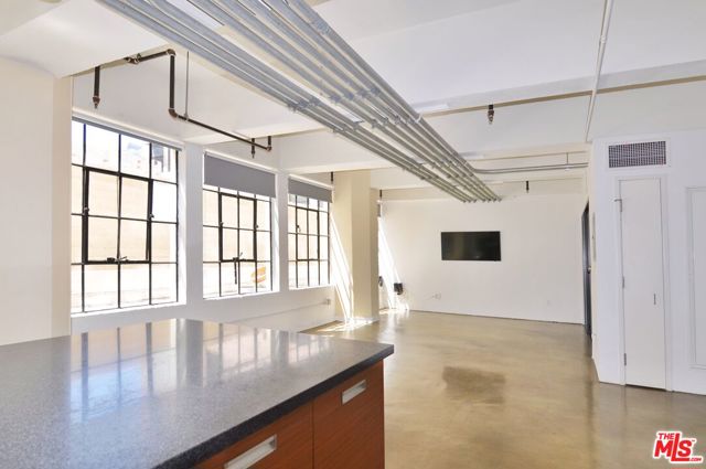 746 S Los Angeles Street, Los Angeles CA: https://media.crmls.org/mediaz/e018c1da-a462-42af-841f-a72732678e7d.jpg