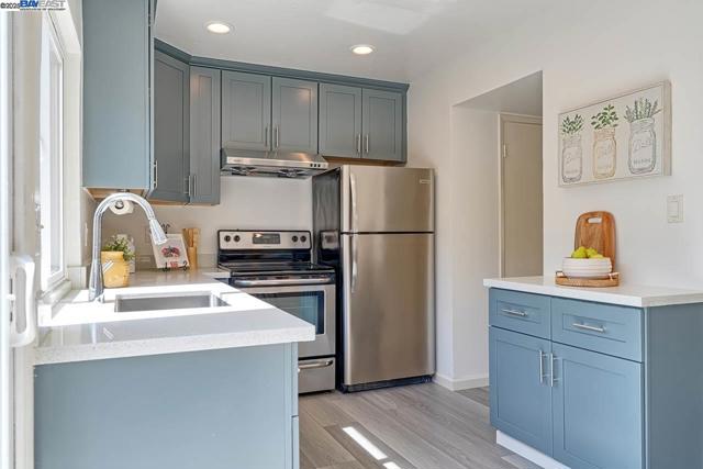 4654 Balboa Way, Fremont CA: https://media.crmls.org/mediaz/e018f145-2509-4ff4-b5d4-148db3077559.jpg