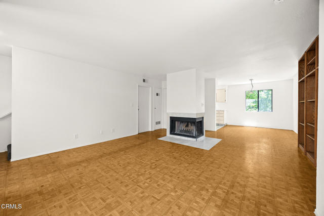 Detail Gallery Image 6 of 27 For 441 Maple Way #6,  Pasadena,  CA 91101 - 2 Beds | 2/1 Baths