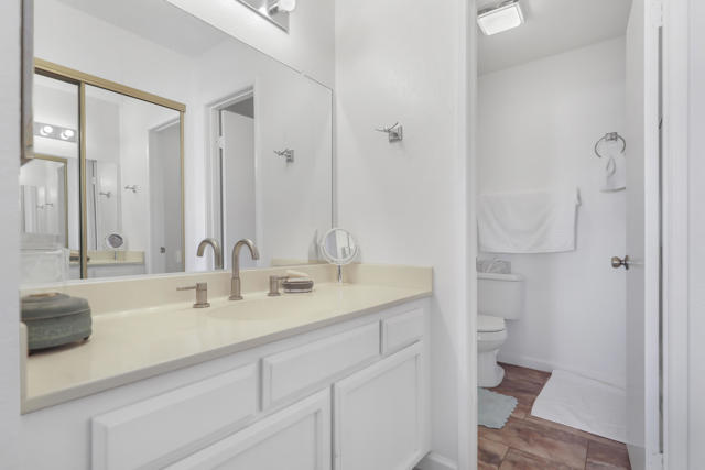 42285 Sultan Avenue, Palm Desert CA: https://media.crmls.org/mediaz/e019ad93-066c-4985-a420-3c9ef651dd38.jpg