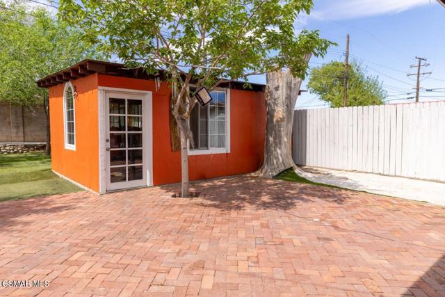 38251 Lisman Avenue, Palmdale CA: https://media.crmls.org/mediaz/e019af44-bbb5-4fca-b13a-c3c40a304324.jpg