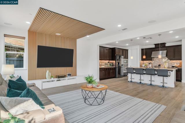 1553 S Perkins Place, Mountain House CA: https://media.crmls.org/mediaz/e019db39-0a83-4452-af10-3c532cb587ec.jpg