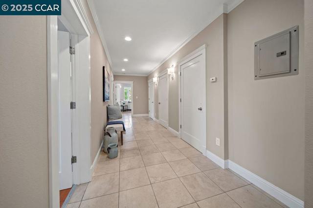 921 Foye Drive, Lafayette CA: https://media.crmls.org/mediaz/e01b1d1b-9bf8-4c9e-8184-94364993ec28.jpg