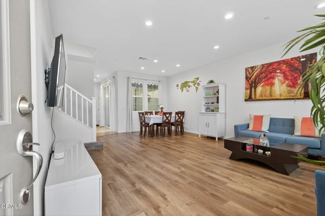 127 Klamath Street, Ventura CA: https://media.crmls.org/mediaz/e01b58b4-ba1f-4b0b-9906-56f1fcda3719.jpg