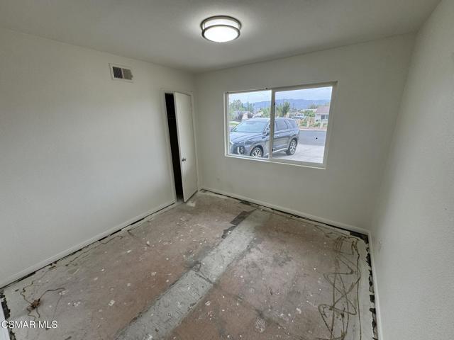 1749 Wilton Street, Simi Valley CA: https://media.crmls.org/mediaz/e01b60f1-8c4b-4b55-a2b7-6e86a6621a74.jpg