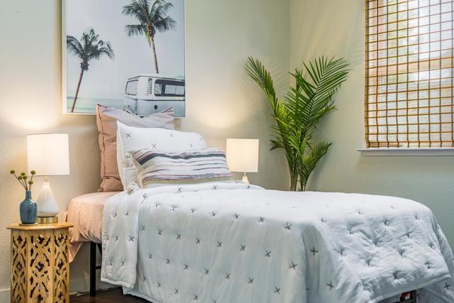 509 36th Avenue, Santa Cruz CA: https://media.crmls.org/mediaz/e01b863b-a0b2-4cab-898f-1096c7020e69.jpg
