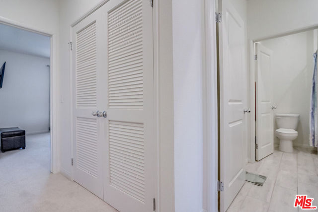 20619 Oakglen Lane, Winnetka CA: https://media.crmls.org/mediaz/e01c6222-b2e4-4c81-9c33-45577a787521.jpg