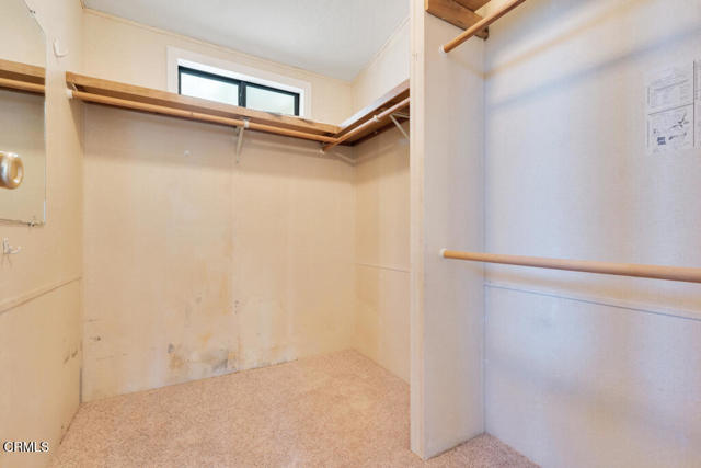 975 W Telegraph Road, Santa Paula CA: https://media.crmls.org/mediaz/e01ce69f-c9a3-49b0-a60c-b8b7bfce051a.jpg