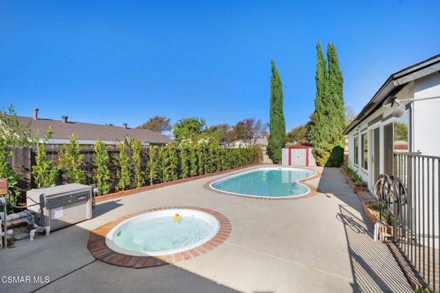2091 Marter Avenue, Simi Valley CA: https://media.crmls.org/mediaz/e01d6a95-0173-4afa-b580-f3e56f3ad447.jpg