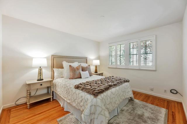 632 Saint Claire Drive, Palo Alto CA: https://media.crmls.org/mediaz/e01e0026-2eb9-4c65-acd7-cbee9f757e9d.jpg