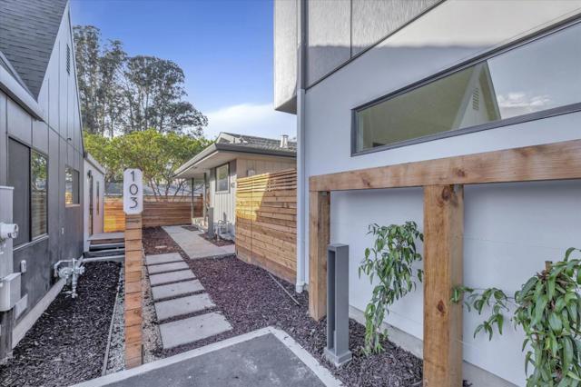 103 Darlington ln, Soquel CA: https://media.crmls.org/mediaz/e01ee6c7-011c-495b-880a-262cd70bcb38.jpg