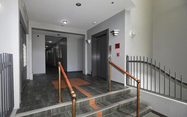 97 E Saint James Street, San Jose CA: https://media.crmls.org/mediaz/e01ef6cd-a224-4b73-86a8-b43cedf3193c.jpg