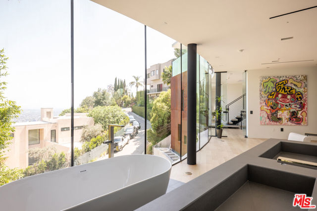 9277 Thrush Way, Los Angeles CA: https://media.crmls.org/mediaz/e01ff312-413d-41b6-b760-7185acf84f9b.jpg