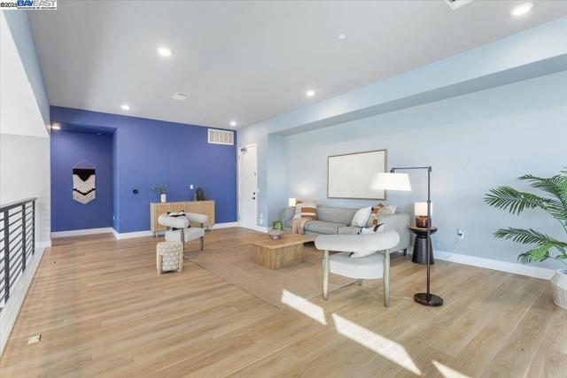 2250 Kilowatt Way, Fremont CA: https://media.crmls.org/mediaz/e020181c-21ac-42ea-8aa1-9096ffc8bd66.jpg