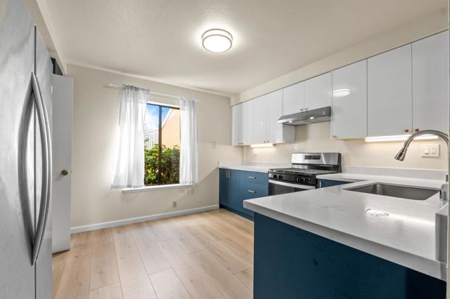 112 Crown Circle, South San Francisco CA: https://media.crmls.org/mediaz/e0218c83-7812-479c-8c27-a7bdfd521646.jpg
