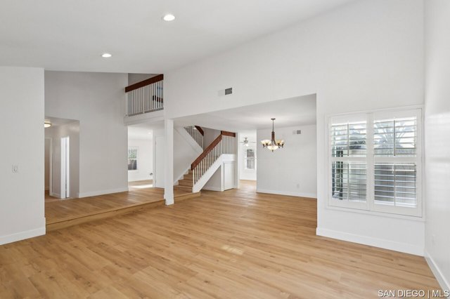7270 Rondel CT, San Diego CA: https://media.crmls.org/mediaz/e022b484-0ceb-485b-a732-49942a125b0e.jpg