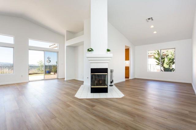 2334 Columbine Dr, Alpine CA: https://media.crmls.org/mediaz/e022b955-b7b0-4a0d-bc58-98438c7050c0.jpg