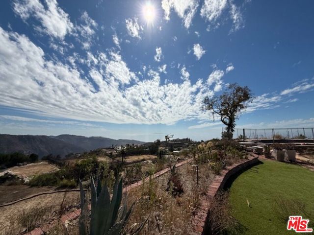 23474 W Moon Shadows Drive, Malibu, CA 90265