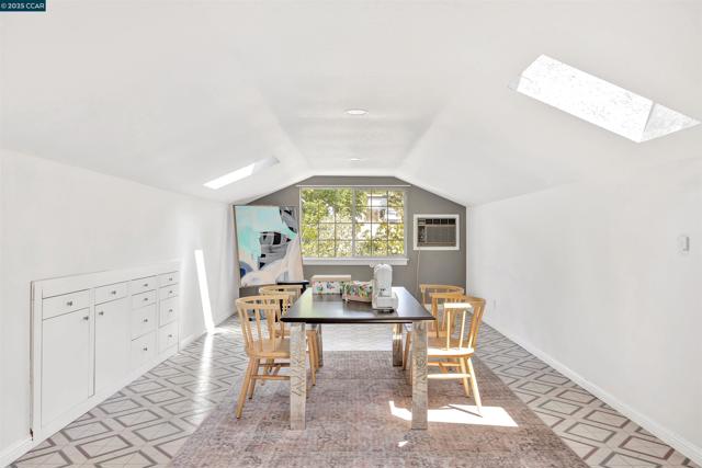 48 Sterling Way, Lafayette CA: https://media.crmls.org/mediaz/e022e911-7c0f-4da4-a01e-cdfa1fda0314.jpg
