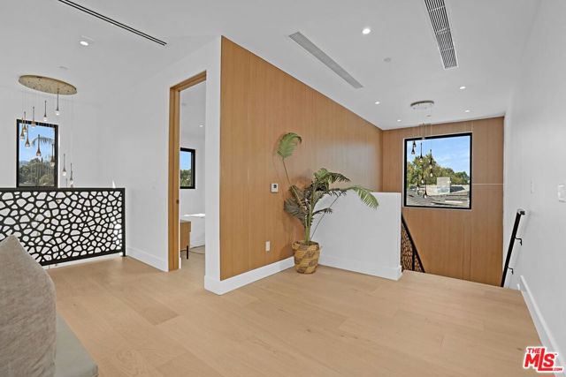 17509 Martha Street photo 25
