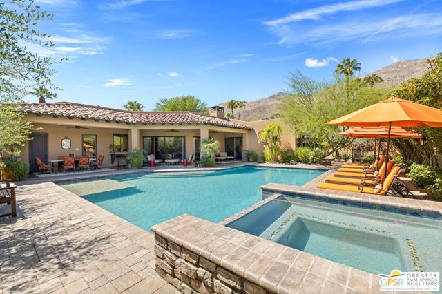 248 E Palo Verde Avenue, Palm Springs CA: https://media.crmls.org/mediaz/e023d938-70f4-4b17-a5e9-7e19cba29cc5.jpg