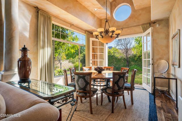 32714 Wellbrook Drive, Westlake Village CA: https://media.crmls.org/mediaz/e024369c-9a09-48da-b2d3-ef5cfafbf93f.jpg