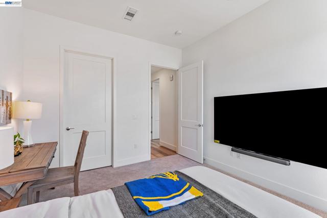 45128 Warm Springs Blvd, Fremont CA: https://media.crmls.org/mediaz/e02451f7-ee5e-48a7-b4ab-eca1c463af23.jpg