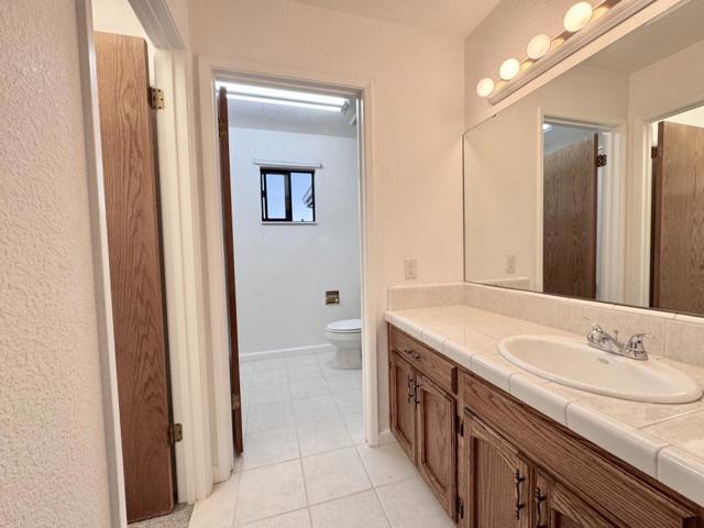 808 Duffin Drive, Hollister CA: https://media.crmls.org/mediaz/e02458ac-27fb-4845-9442-5606c2e0efdf.jpg