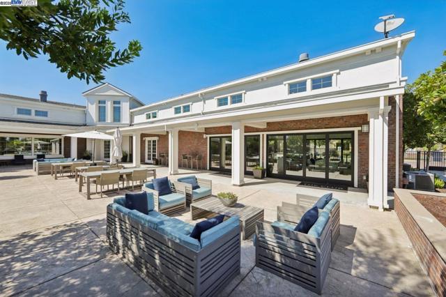 1380 Brookline Loop, Pleasanton CA: https://media.crmls.org/mediaz/e025a9e8-3b49-45c0-bd6d-98bb1e7d7b1a.jpg