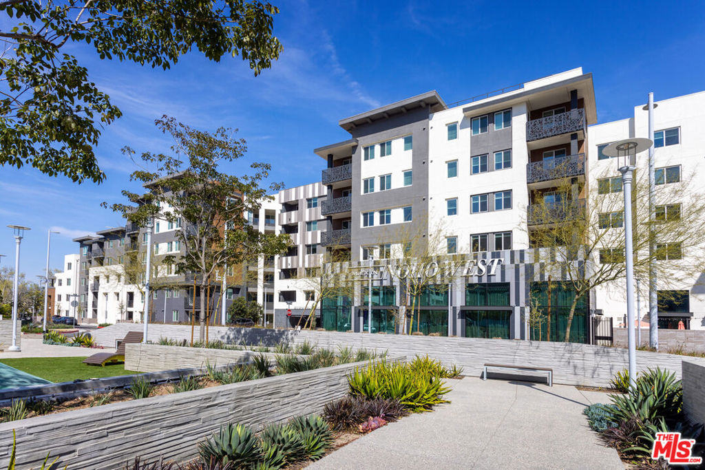 11950 Erwin Street Street #415