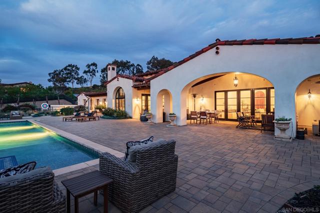 7576 Northern Lights, San Diego CA: https://media.crmls.org/mediaz/e027b000-eed8-4d0b-8e4f-d45fa50f8378.jpg