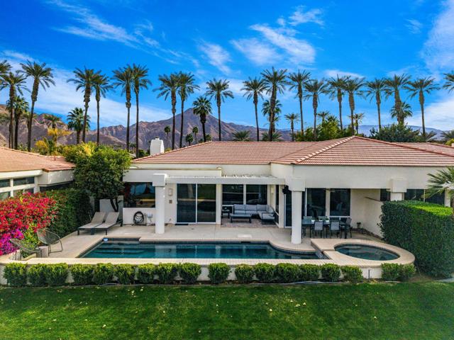 75720 Vista Del Rey, Indian Wells CA: https://media.crmls.org/mediaz/e0281601-225c-4707-97b2-b343056fddc9.jpg