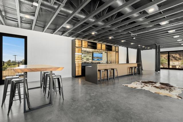 36051 E Benton Rd, Temecula CA: https://media.crmls.org/mediaz/e02819e9-118f-41f0-9a31-9b2f355c7ae1.jpg