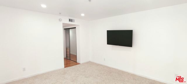 108 W Maple Street, Glendale CA: https://media.crmls.org/mediaz/e028c842-eac8-4eb9-941b-4bc43561bc2e.jpg