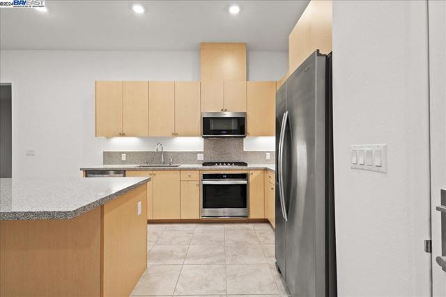 Image 3 of 37 For 45128 Warm Springs Blvd  251