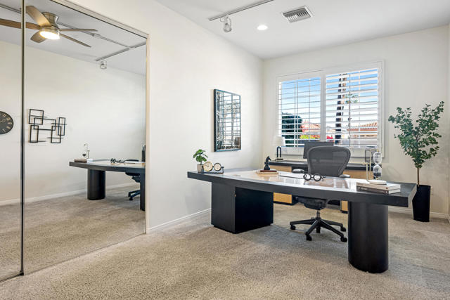 40747 Palm Court, Palm Desert CA: https://media.crmls.org/mediaz/e02a0bc1-04d3-4338-a7b8-fcdb2571a960.jpg